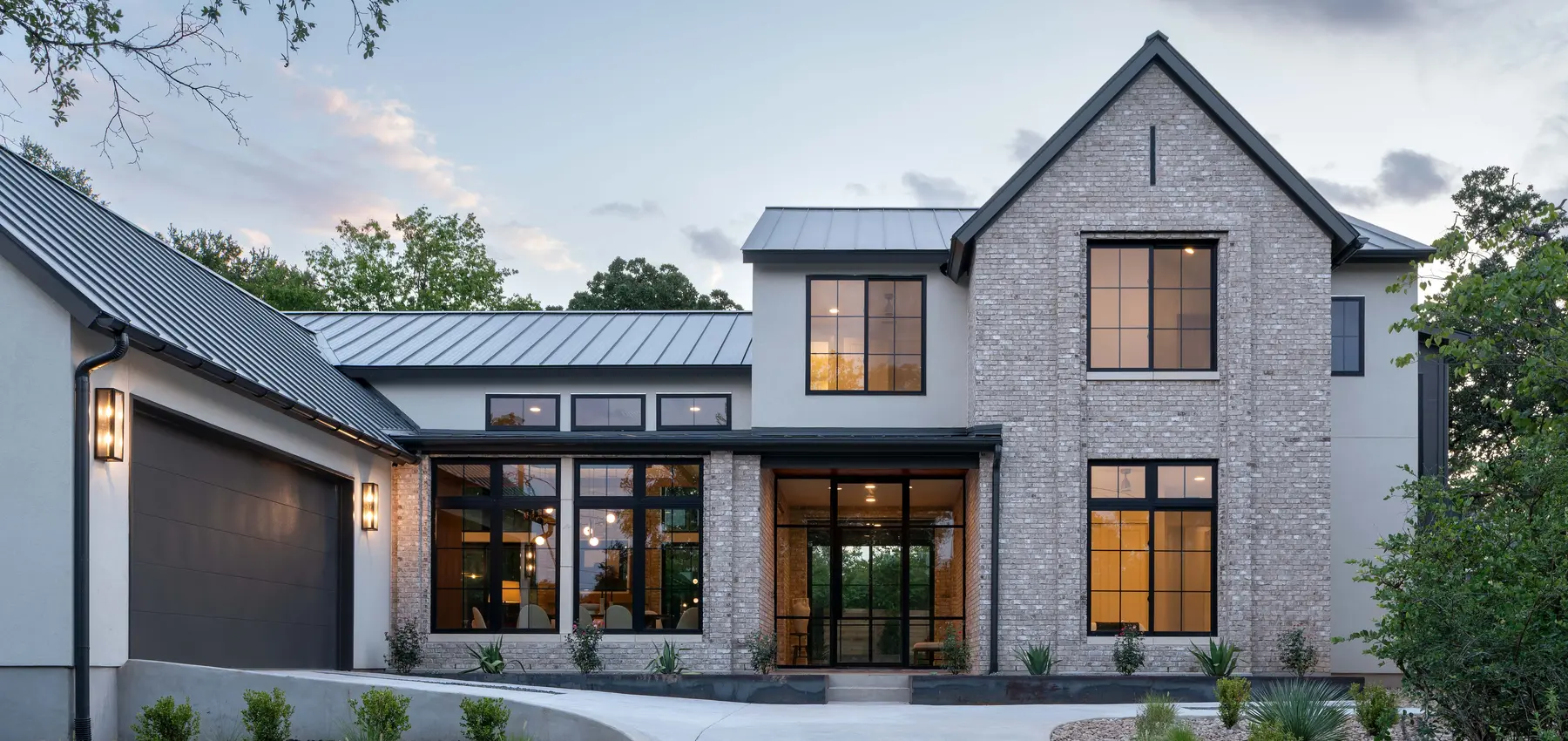 Custom home at 2507 Inwood Place in Tarrytown
